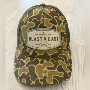‘Blast & Cast’ camo print snap back hat